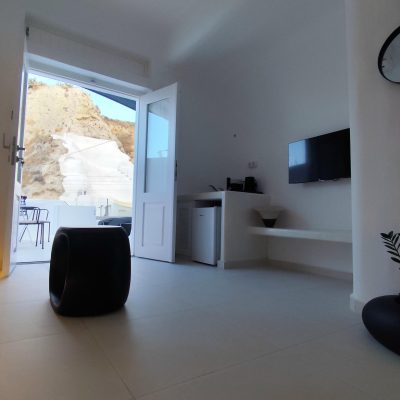 Junior cave suite with private jacuzzi