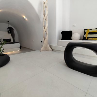 Junior cave suite with private jacuzzi