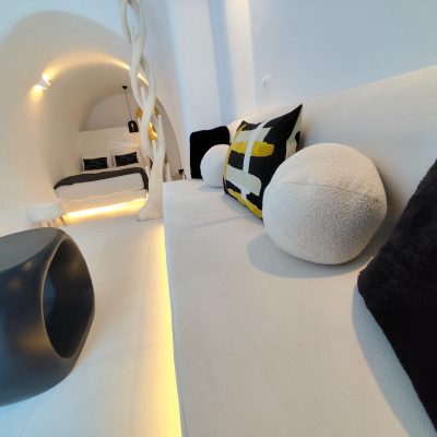 Junior cave suite with private jacuzzi