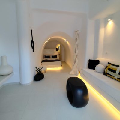 Junior cave suite with private jacuzzi
