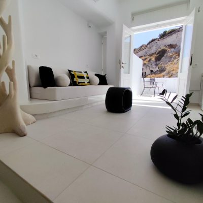 Junior cave suite with private jacuzzi