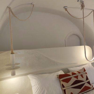Deluxe cave suite with private jacuzzi