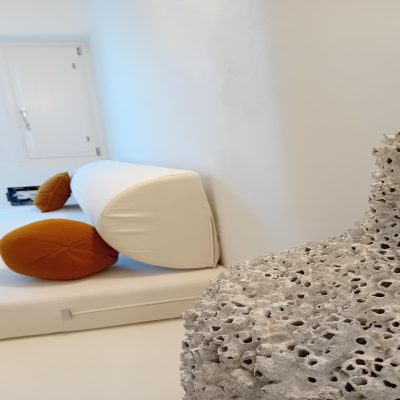 Deluxe cave suite with private jacuzzi