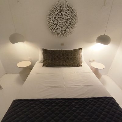 Two-bedroom cave suite with private jacuzzi