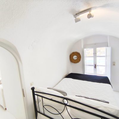 Two-bedroom cave suite with private jacuzzi