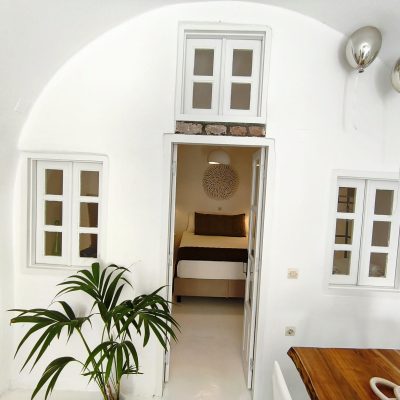 Two-bedroom cave suite with private jacuzzi