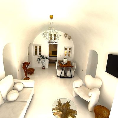 Two-bedroom cave suite with private jacuzzi